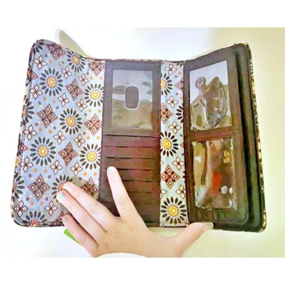 NWT Vera Bradley Canyon Brown Floral Patterned Cotton Wallet Magnetic MSRP $49 - Picture 4 of 4